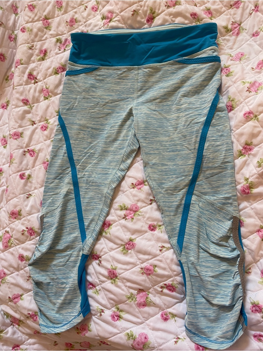Vintage Lululemon 2000s blue capris